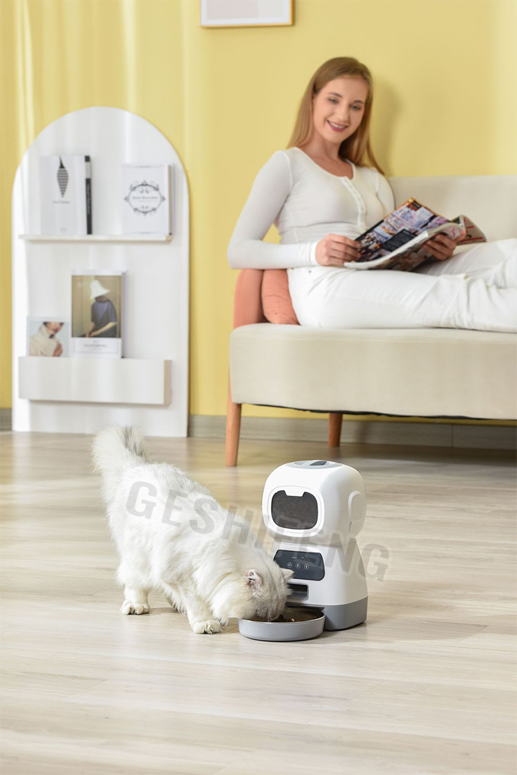 Automatic pet feeder(宠物智能喂食器)